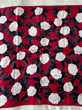 NWT Chanel Floral Scarf with White Camellias and Black Bows